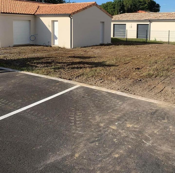 Travaux d'aménagement de cour Créon